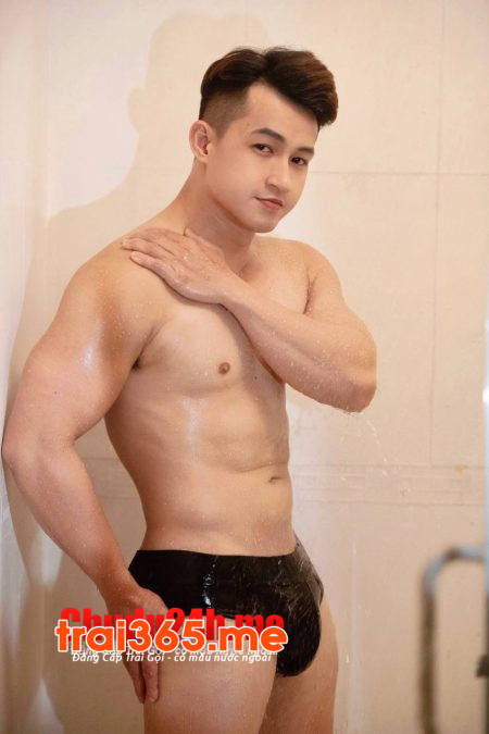 BOY GYM SẠCH SẼ , CHƠI BAO SƯỚNG CÓ MASSAGE NGOAN NGOÃN NHIỆT TÌNH ( DƯƠNG J81 )