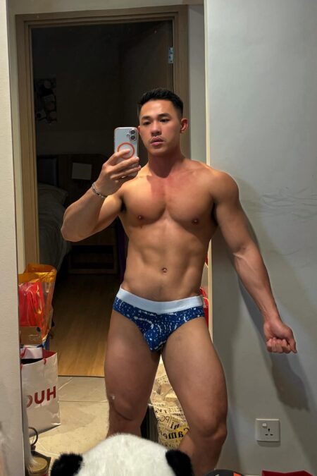 HOTBOY MẶT CỰC DUYÊN GYM ĐẸP MÔNG TO ĐÙI TO MASSAGE GIỎI, LÀM TÌNH DÂM NHIỆT TÌNH THỎA MÃN AZ ( LỊCH J254 )